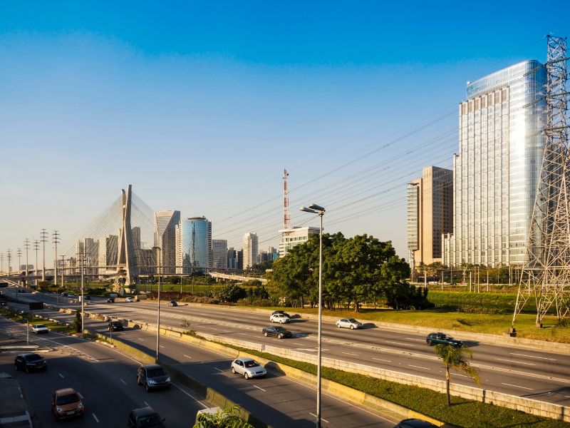 São Paulo Navegando pela grande metrópole com segurança