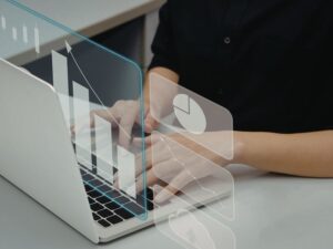 Investimentos em Telecomunicações e Data Centers no Brasil O Risco Escondido nas Fibras Ópticas e Licenças